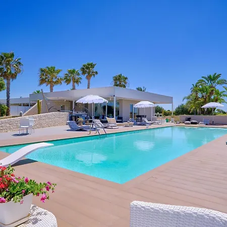 Anthea- Mit Pool Und Fussball-tennisplatz Nur Wenige Kilometer Vom By Interhome Marina di Ragusa