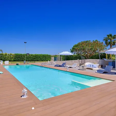 Anthea- Mit Pool Und Fussball-tennisplatz Nur Wenige Kilometer Vom By Interhome * Marina di Ragusa
